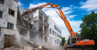 Промышленный демонтаж зданий Черняховск, цена от 3015 руб.