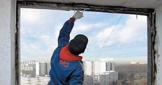 Демонтаж остекления балкона в Черняховске - цена от 582 руб. - Сварной-Чрх