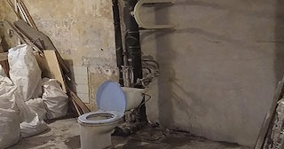 Демонтаж сантехкабины в панельном доме - цена от 1058 рублей | Сварной-Чрх